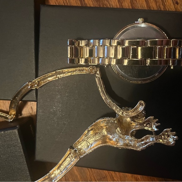 Women’s Leaopard Necklace and watch Set. Stainless steel and cubic. - Picture 2 of 2